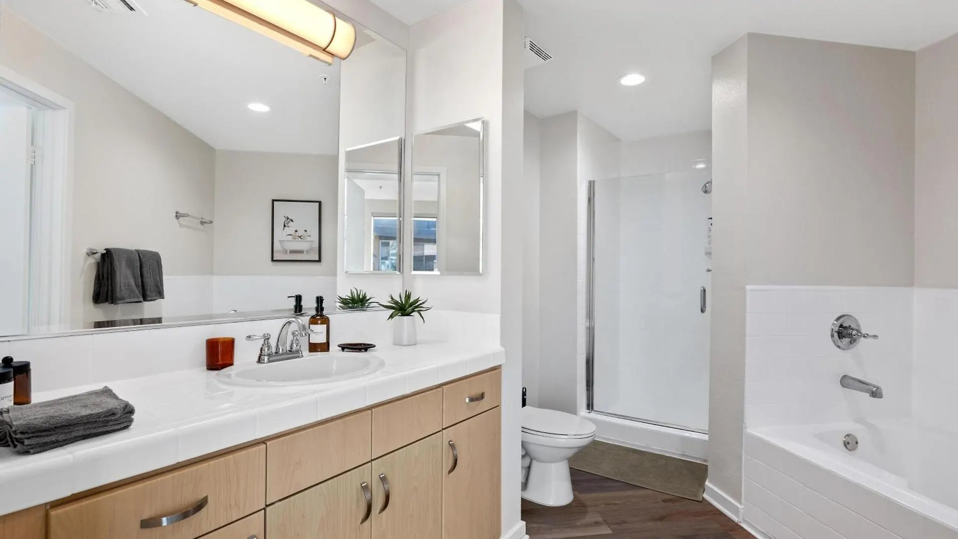 Coastal Bliss - Luxe 2Br Retreat In Mdr - Venice - Sm Los Angeles 0*,  United States
